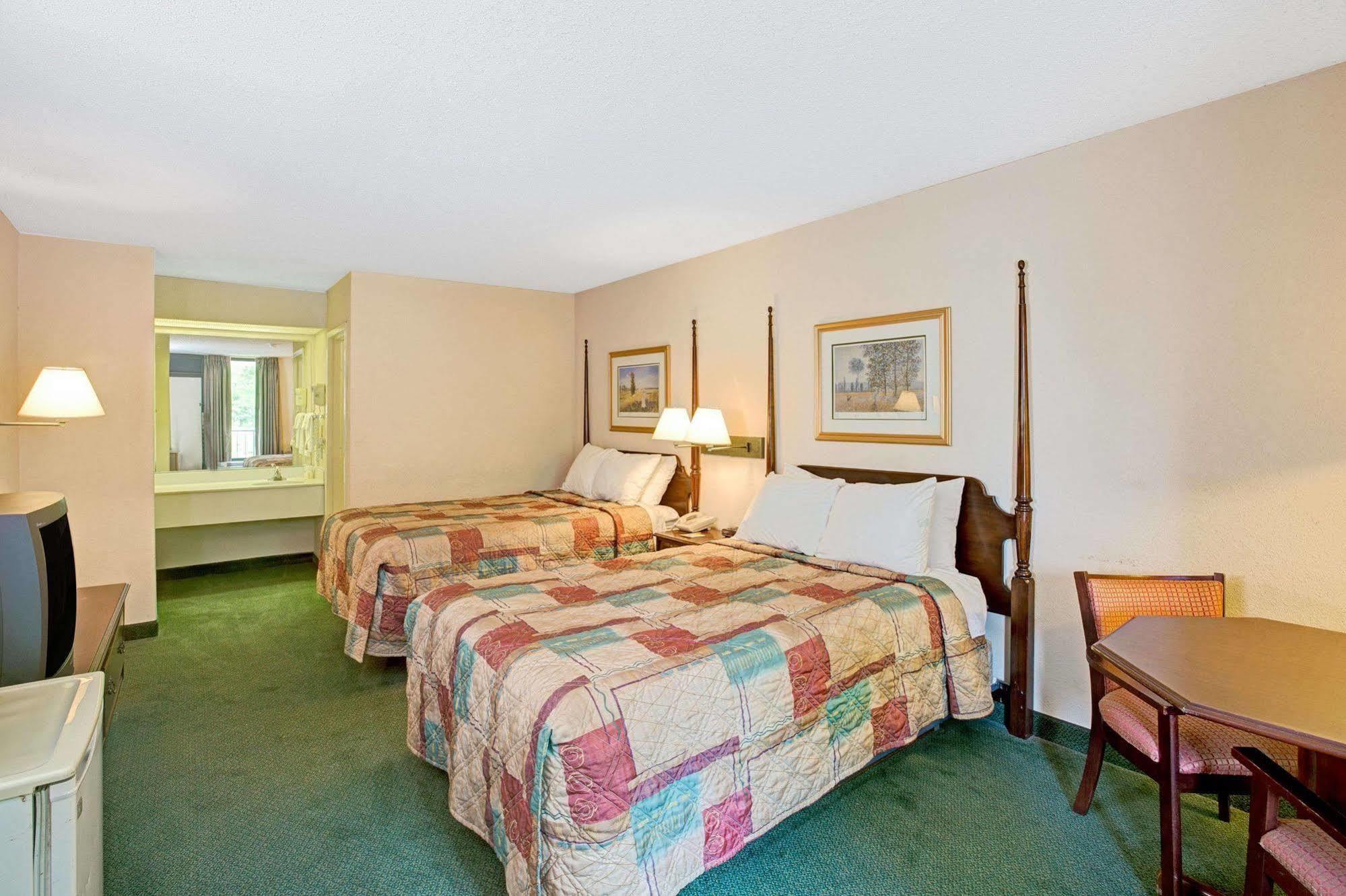 Days Inn Lake Norman Cornelius Eksteriør billede